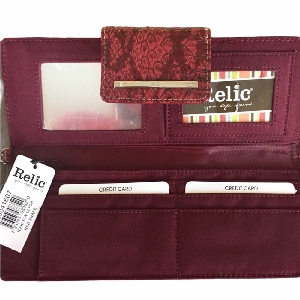 RELIC WRISTLET CONTINENTAL WALLET NEW WITH TAGS Faux Reptile Cherry Red Brown - Picture 4 of 8